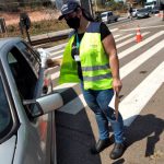 Entrega do kit higiene e orientação sobre o uso do cinto de segurança