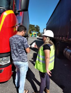 ORIENTAÇÃO SOBRE A MANUTENÇÃO PREVENTIVA DO VEÍCULO E ENTREGA DE BRINDE