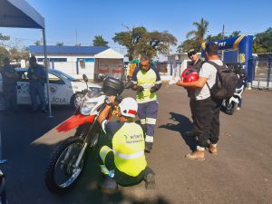 Instalação de antena corta pipa em motos.