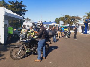 Instalação de antena corta pipa em motos.