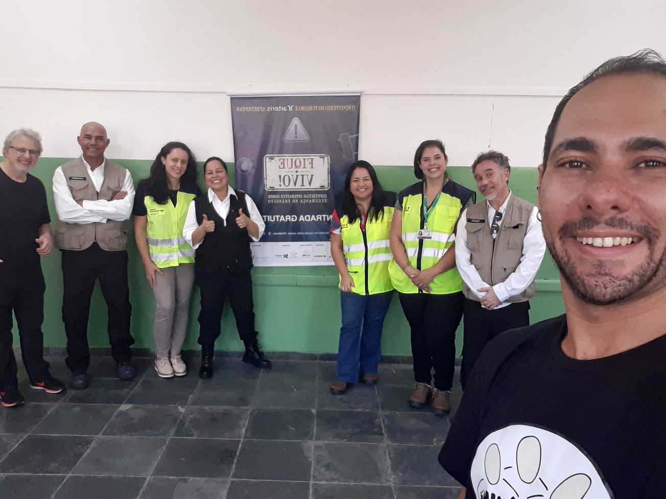 Registro com a equipe da Arteris e Atores após a apresentação.