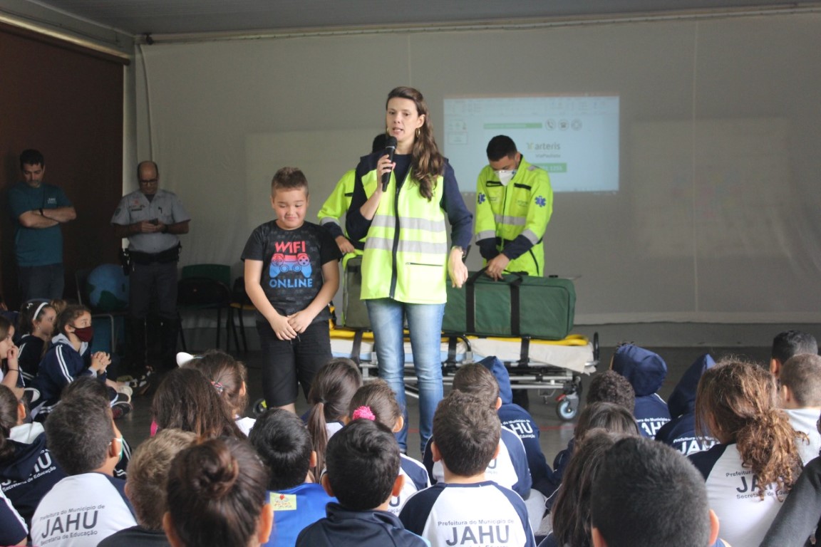 Os alunos contribuíram com conhecimentos já trabalhados na escola