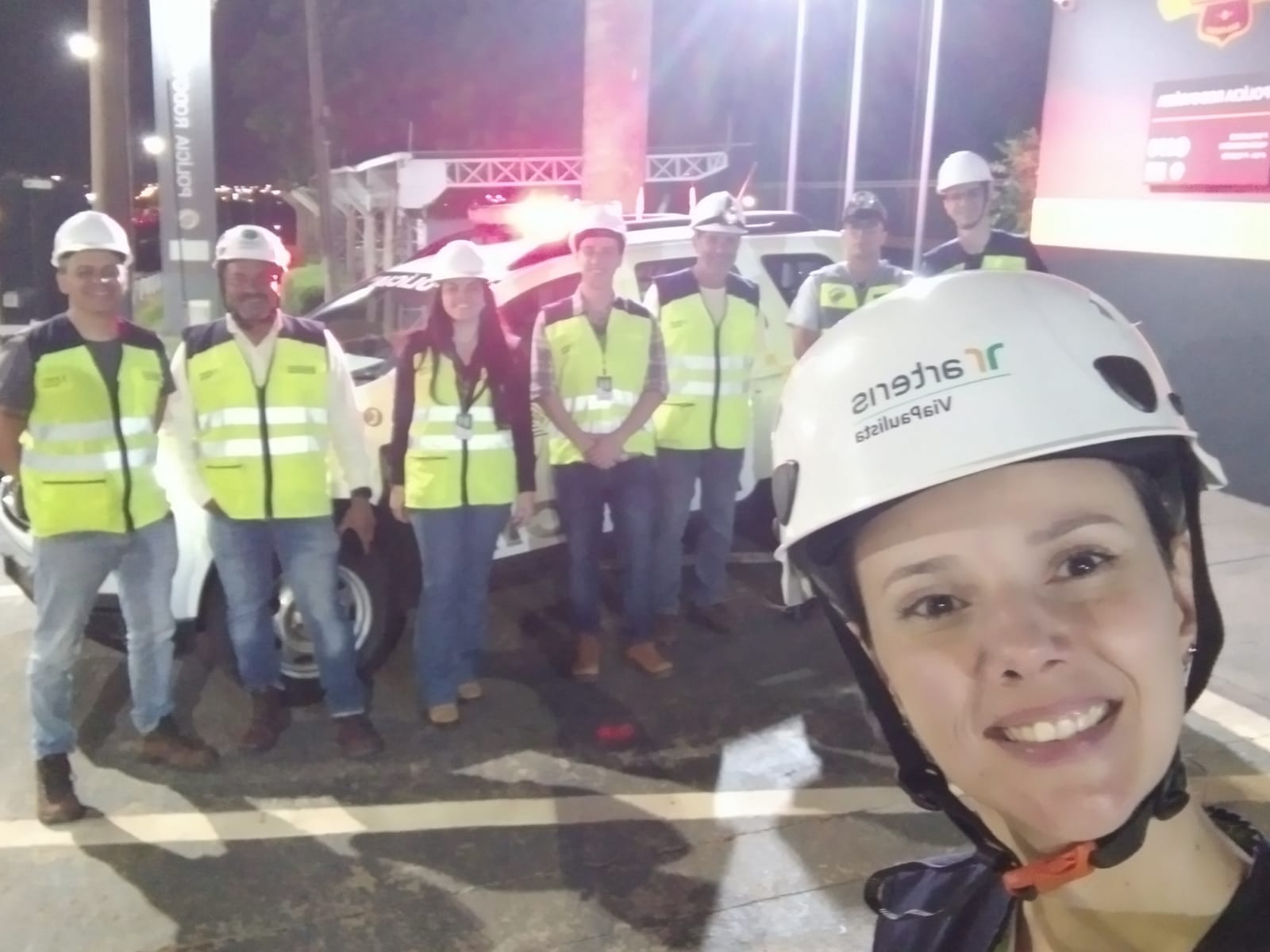 Equipe da concessionária e Polícia Rodoviária prontos para a ação educativa e de segurança no trânsito