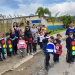 Caminhada educativa em comemoração ao Dia do Pedestre.