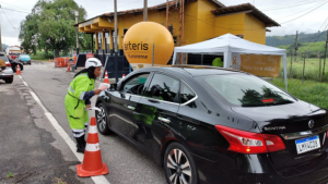 Orientações, entrega de panfleto e Lixocar