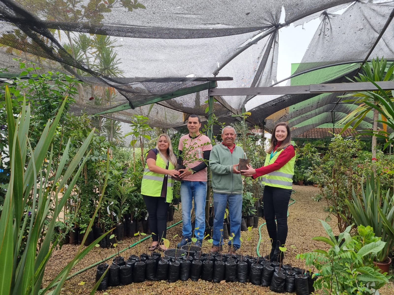 FERNÃO DIAS - Entrega de mudas - Projeto Arborização em São Gonçalo do Sapucaí/MG