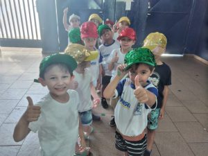 Dia de festa e muita atividade educativa em comemoração ao dia do pedestre na CMEITI Profa. Iracema em Brodowski