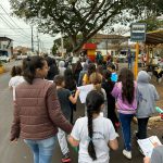 Iniciativa da EM Julieta de Taquarituba - Passeata, PitStop do Trânsito e entrega de material educativo