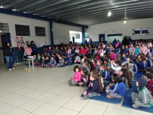 Palestra sobre educação no trânsito e educação ambiental.