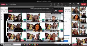 equipe dos Programas de Educação reunida para capacitação on-line