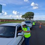 com o apoio da Polícia rodoviária conseguimos atingir muitos motoristas e passageiros que passavam pela SP255 sentido Araraquara