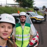 Equipe VP e PMRV no acostamento da SP345 nas proximidades do Km31