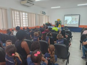 Apresentação do projeto e orientações acerca da importância da água