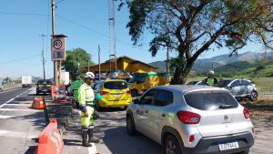 Orientações e entrega de materiais