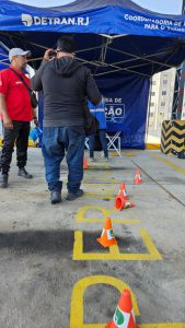 Simulação de efeitos do álcool e efeitos do sono