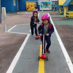 Alunos Conhecendo e Aprendendo na Mini Cidade de Transito