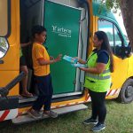 Entrega de Revistas em quadrinhos alunos