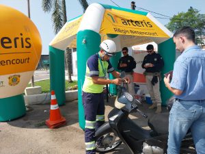 Instalação de antena corta pipa.