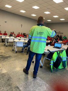 Palestra com orientações.