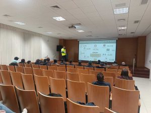 Palestra com orientações.