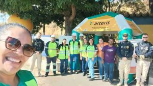 Equipe e parceiros na ação