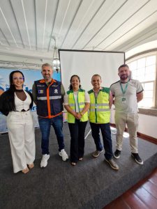 Equipe Arteris e Representantes da Prefeitura