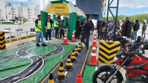 Simulação com óculos especiais