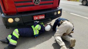 Verificação do sistema de freios.