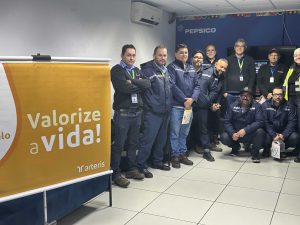 Momento final com o grupo Arteris Litoral Sul e os colaboradores da empresa Pepsico