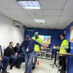 Uso do óculos simulador.