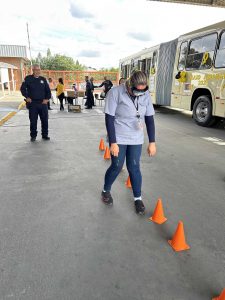 Uso do óculos simulador.