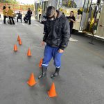 Uso do óculos simulador.