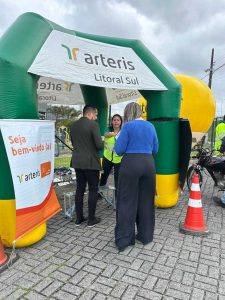usuários orientados a contribuir para uma melhor segurança no trânsito.