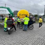 Abordagem dos motociclistas e preenchimentos dos formulários.