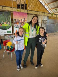 Conscientização da importância de plantar ao meio ambiente.