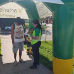 Usuários sendo orientados a contribuir para uma melhor segurança no trânsito.