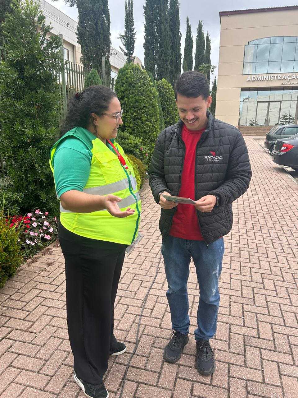 usuários orientados a contribuir para uma melhor segurança no trânsito.