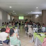 Trabalhando os conteúdos com os educadores.