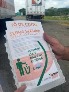 Panfletos Educativos para os usuários.