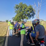 Equipes orientaram motociclistas e passageiros sobre segurança no trânsito