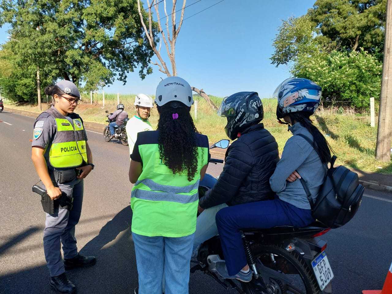 Sempre com apoio do Policiamento Militar Rodoviário nas ações de Conscientização no Trânsito
