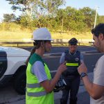Bate papo informal para orientar os motoristas sobre o respeito às leis de trânsito