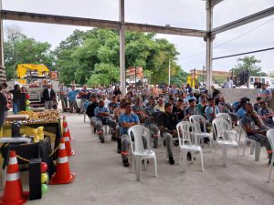 Participantes durante a palestra