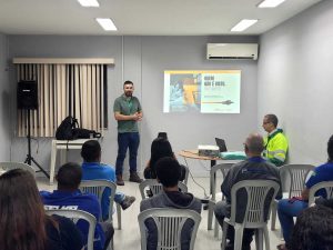 Equipe Arteris durante a palestra