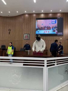 Utilização dos óculos que simulam a sensação de sonolência e embriaguez.