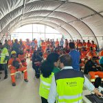 Colaboradores da empresa durante a palestra