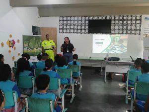 Equipe Arteris durante a visita externa