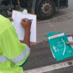 Entrega de material orientativo e realização de cadastro
