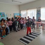 E teve dança!! Coloca as duas mãos no volante e larga o celular!!