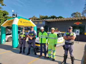 Equipe ViaPaulista e Policiamento Militar Rodoviário